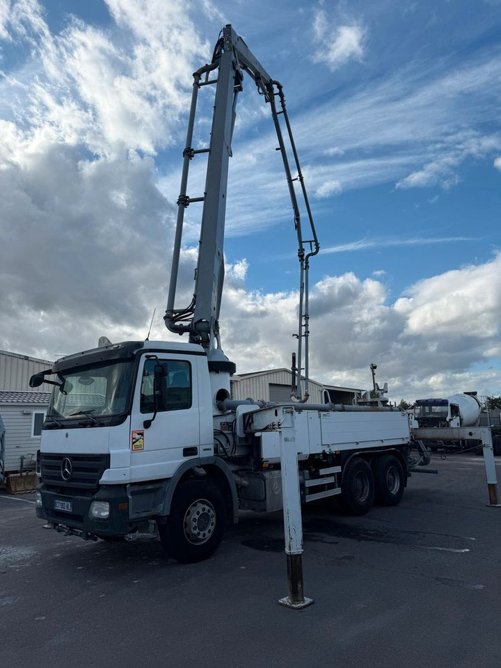 Mercedes-Benz Actros - Betonpumpa: 4 kép. Mercedes-Benz Actros - Betonpumpa: 4 kép.