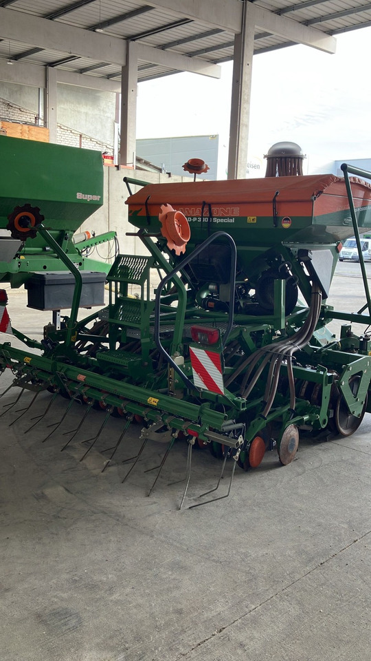 Szemenkénti vetőgép Amazone AD-P 3000 Spezial: 8 kép. Szemenkénti vetőgép Amazone AD-P 3000 Spezial: 8 kép.