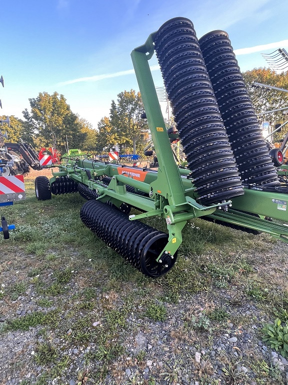 Amazone Anhängewalze CW 15400 - Mezőgazdasági hengerek: 2 kép. Amazone Anhängewalze CW 15400 - Mezőgazdasági hengerek: 2 kép.