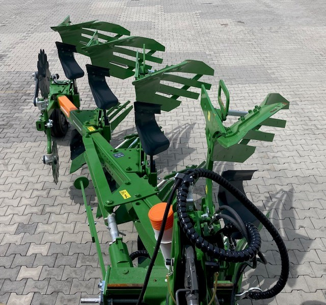 Amazone CAYROS XMS 950 SB 4-Schar - Eke: 3 kép. Amazone CAYROS XMS 950 SB 4-Schar - Eke: 3 kép.