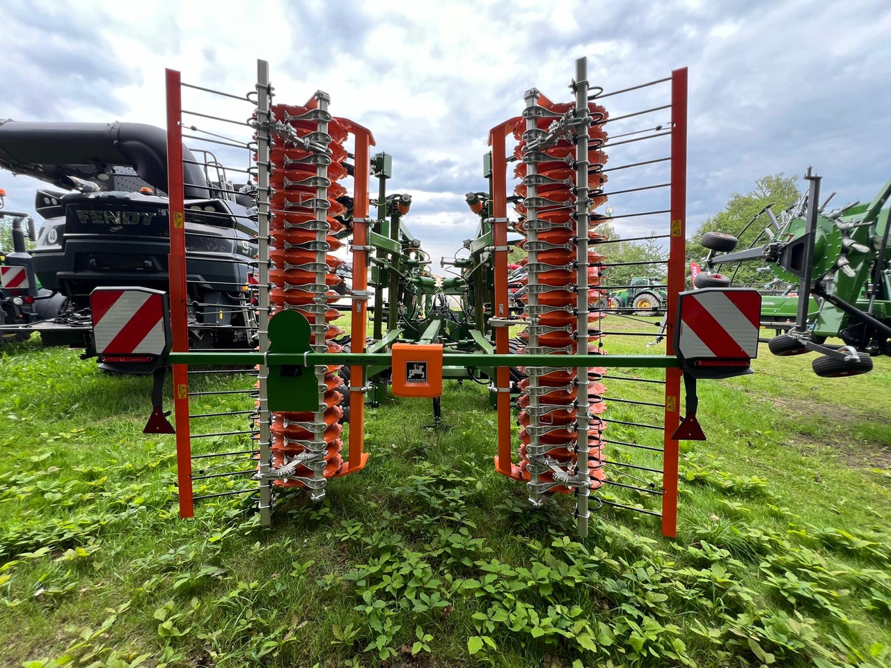 Kultivátor Amazone Grubber Cenius 5003-2TX: 6 kép. Kultivátor Amazone Grubber Cenius 5003-2TX: 6 kép.