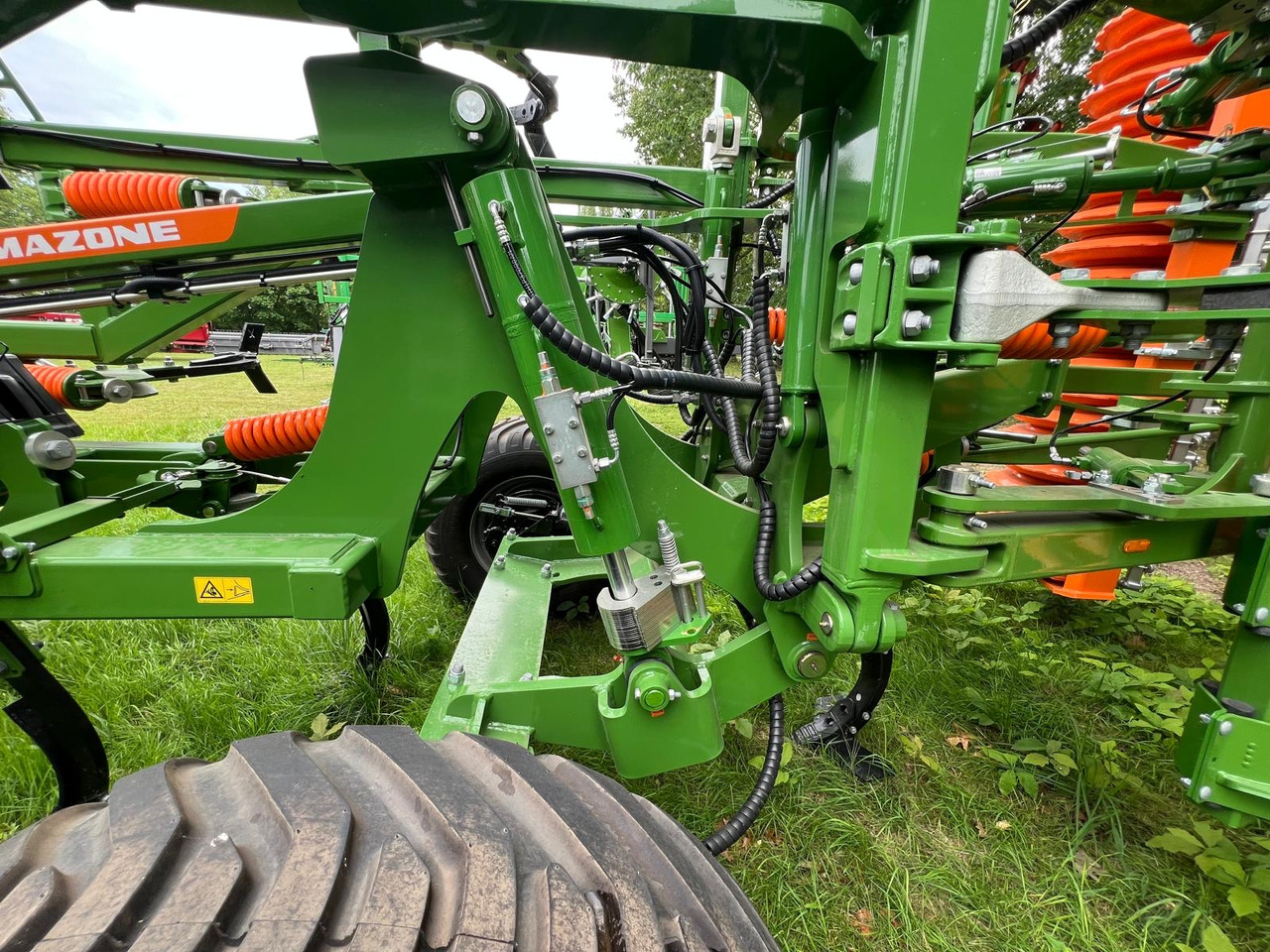 Kultivátor Amazone Grubber Cenius 5003-2TX: 7 kép. Kultivátor Amazone Grubber Cenius 5003-2TX: 7 kép.