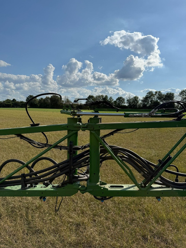 Amazone Panthera 4502 - Önjáró permetező: 3 kép. Amazone Panthera 4502 - Önjáró permetező: 3 kép.