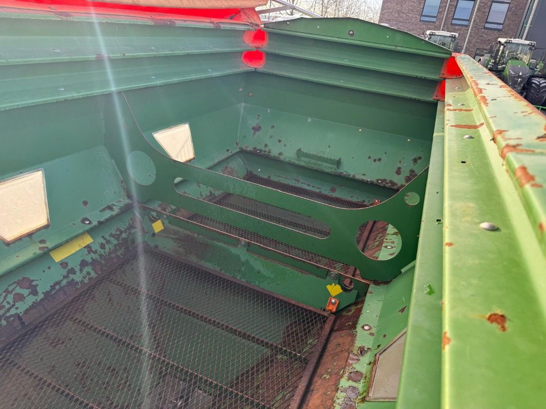 Amazone ZAM-Ultra 4200 Profis Hydro - Permetezők: 1 kép. Amazone ZAM-Ultra 4200 Profis Hydro - Permetezők: 1 kép.