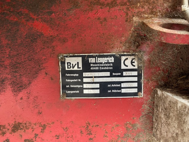 BVL V-Mix 15N 2S Futtermischwagen - Etetőkocsi: 2 kép. BVL V-Mix 15N 2S Futtermischwagen - Etetőkocsi: 2 kép.