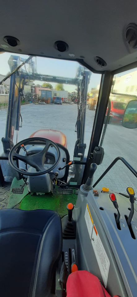 Branson Branson 6225C - Traktor: 4 kép. Branson Branson 6225C - Traktor: 4 kép.