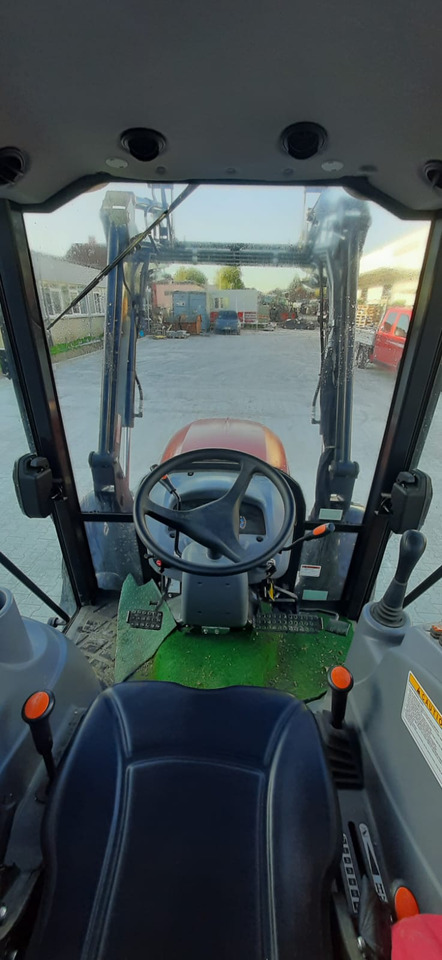 Branson Branson 6225C - Traktor: 5 kép. Branson Branson 6225C - Traktor: 5 kép.