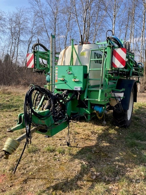 CHD Feldspritze 3624 - Permetezők: 1 kép. CHD Feldspritze 3624 - Permetezők: 1 kép.