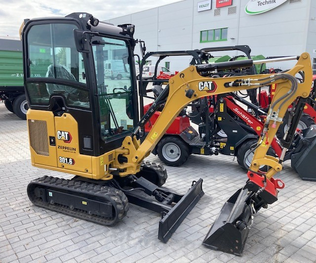 Caterpillar Minibagger 301.6 - Kotrógép: 4 kép. Caterpillar Minibagger 301.6 - Kotrógép: 4 kép.