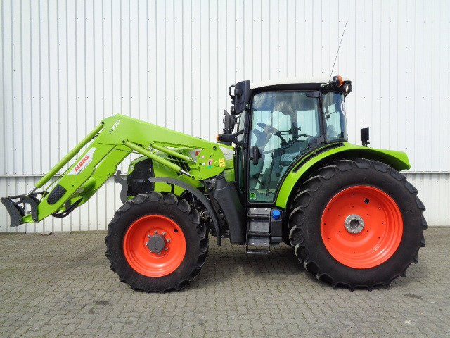 Claas Arion 430 - Traktor: 1 kép. Claas Arion 430 - Traktor: 1 kép.