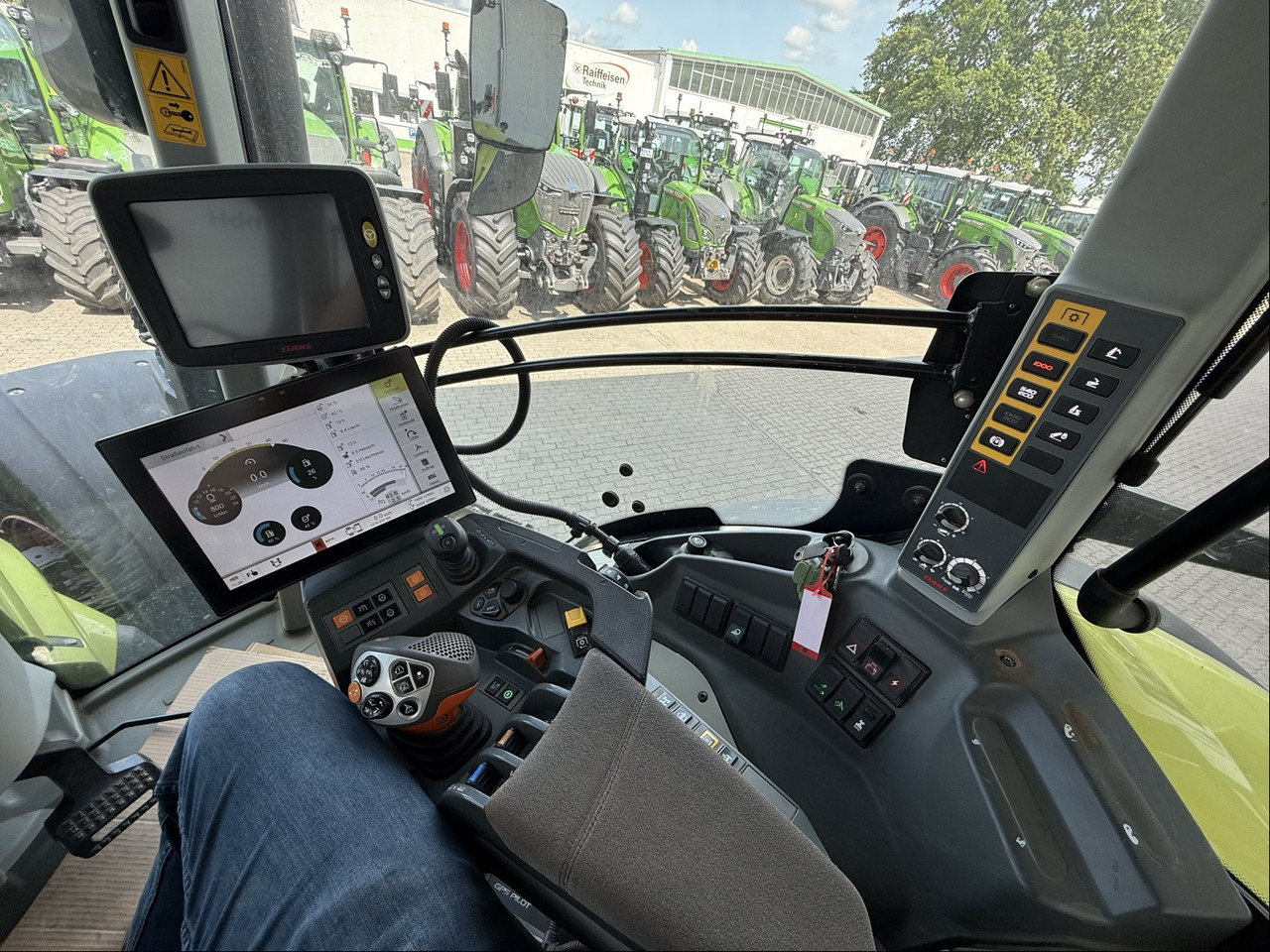 Claas Axion 960 - Traktor: 3 kép. Claas Axion 960 - Traktor: 3 kép.