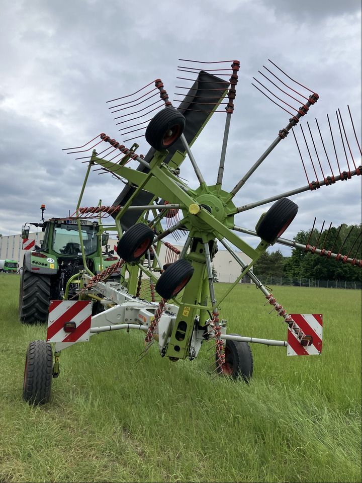 Claas Liner 1250 Profil - Szénaforgató: 4 kép. Claas Liner 1250 Profil - Szénaforgató: 4 kép.