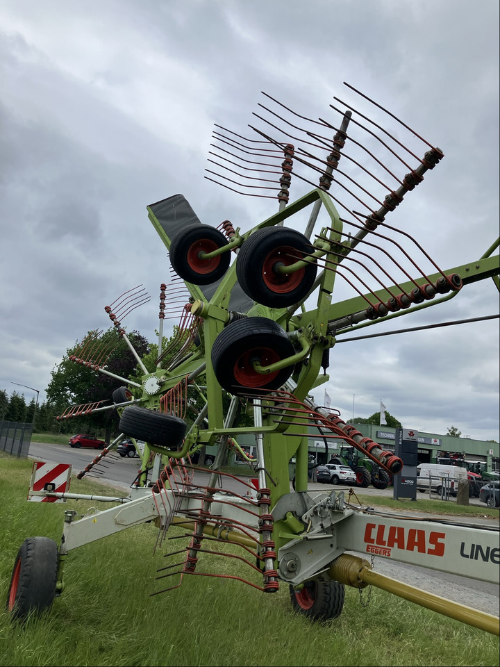 Claas Liner 1250 Profil - Szénaforgató: 2 kép. Claas Liner 1250 Profil - Szénaforgató: 2 kép.