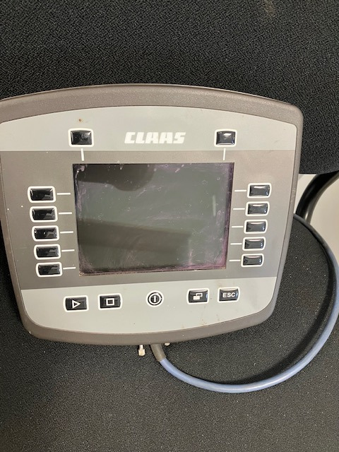 Claas Variant 365 - Szálastakarmány betakarítás gépei: 2 kép. Claas Variant 365 - Szálastakarmány betakarítás gépei: 2 kép.