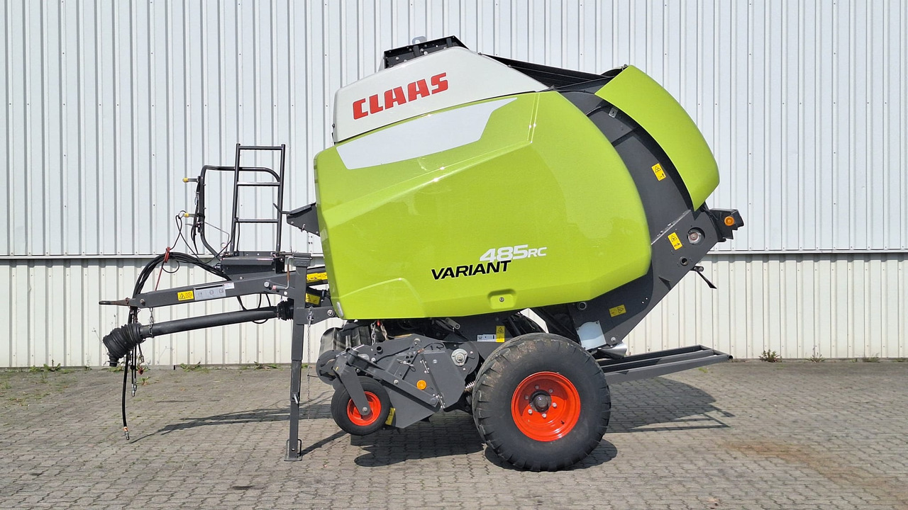 Claas Variant 485 RC - Szálastakarmány betakarítás gépei: 1 kép. Claas Variant 485 RC - Szálastakarmány betakarítás gépei: 1 kép.