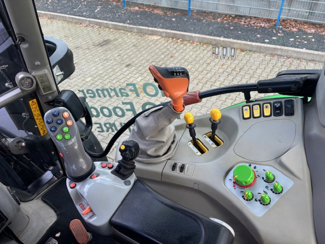 Deutz-Fahr Agrotron 6160.4 - Traktor: 2 kép. Deutz-Fahr Agrotron 6160.4 - Traktor: 2 kép.