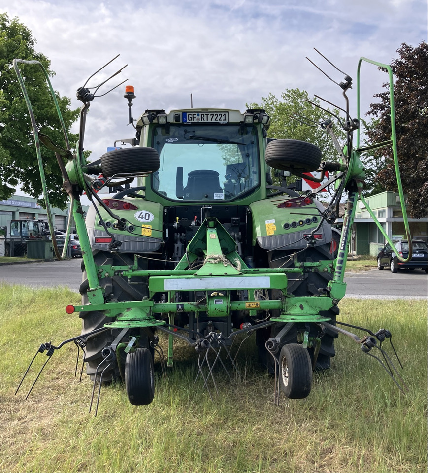 Deutz-Fahr KH 252 - Szénaforgató: 1 kép. Deutz-Fahr KH 252 - Szénaforgató: 1 kép.