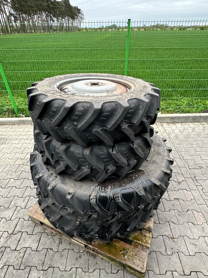 Deutz-Fahr Pflegeräd. 280/85R24 270/95R36 - Traktor: 2 kép. Deutz-Fahr Pflegeräd. 280/85R24 270/95R36 - Traktor: 2 kép.