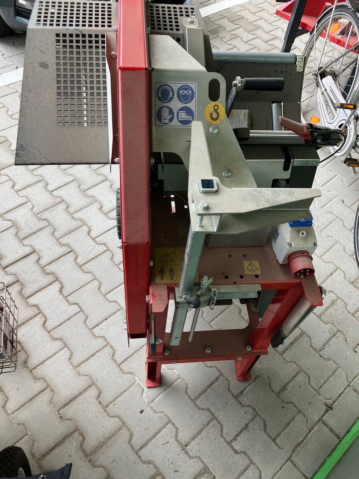 EiFo Wippkreissäge 700 E - Szerszám/ Felszerelés: 2 kép. EiFo Wippkreissäge 700 E - Szerszám/ Felszerelés: 2 kép.
