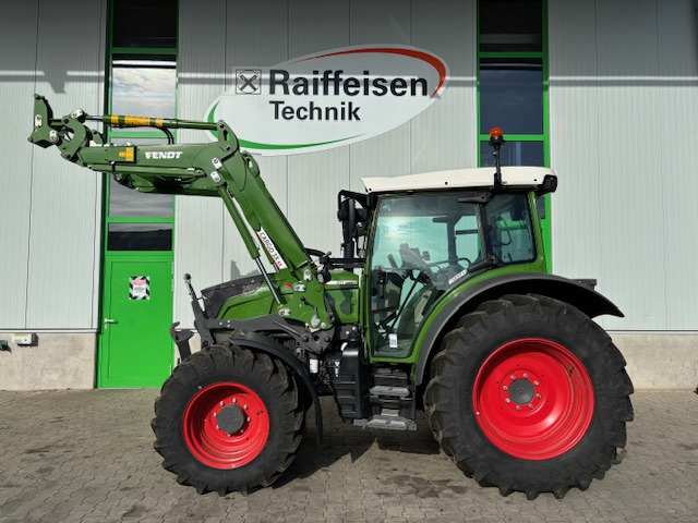 Fendt 211S Vario Gen3 Profi Setting - Traktor: 1 kép. Fendt 211S Vario Gen3 Profi Setting - Traktor: 1 kép.