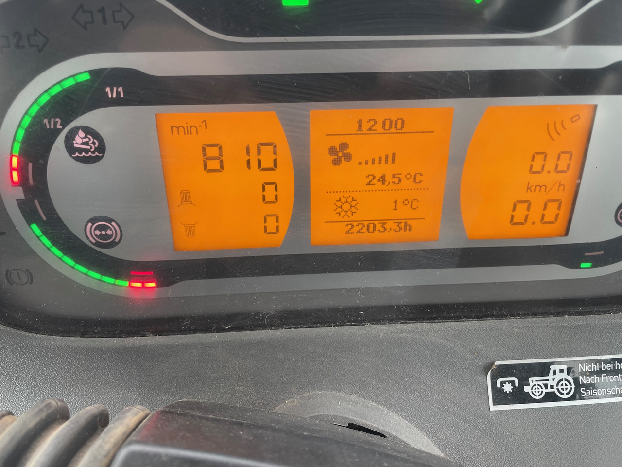 Fendt 313 Vario S4 ProfiPlus - Traktor: 2 kép. Fendt 313 Vario S4 ProfiPlus - Traktor: 2 kép.