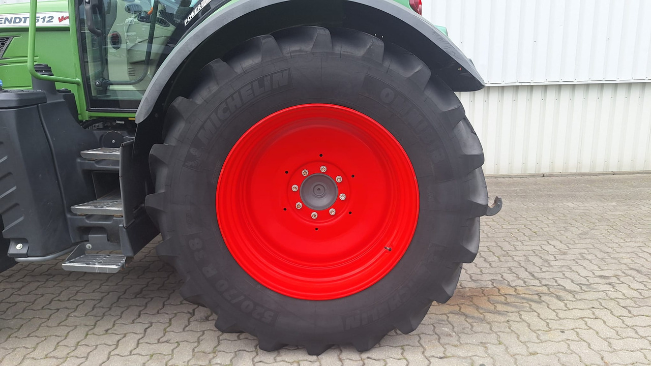 Fendt 512 Vario S4 PowerPlus - Traktor: 3 kép. Fendt 512 Vario S4 PowerPlus - Traktor: 3 kép.