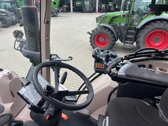 Fendt 516 Vario Gen3 Power Sett.2 - Traktor: 2 kép. Fendt 516 Vario Gen3 Power Sett.2 - Traktor: 2 kép.