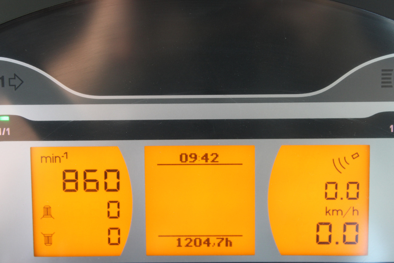 Fendt 516 Vario S4 PowerPlus - Traktor: 4 kép. Fendt 516 Vario S4 PowerPlus - Traktor: 4 kép.