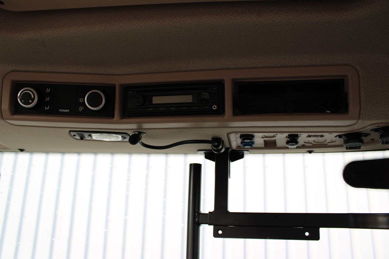 Fendt 516 Vario S4 PowerPlus - Traktor: 3 kép. Fendt 516 Vario S4 PowerPlus - Traktor: 3 kép.