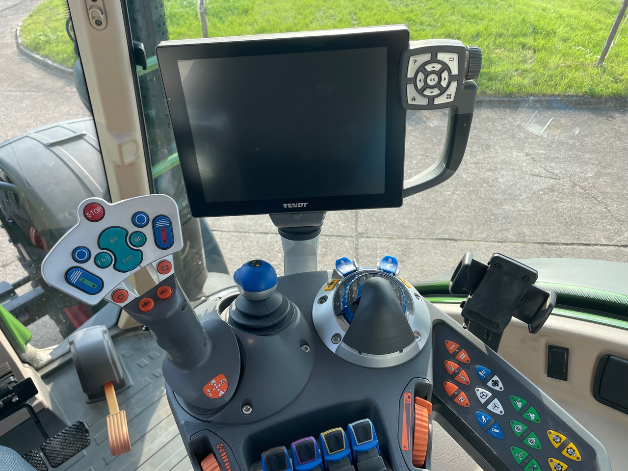 Fendt 516 Vario S4 ProfiPlus - Traktor: 3 kép. Fendt 516 Vario S4 ProfiPlus - Traktor: 3 kép.