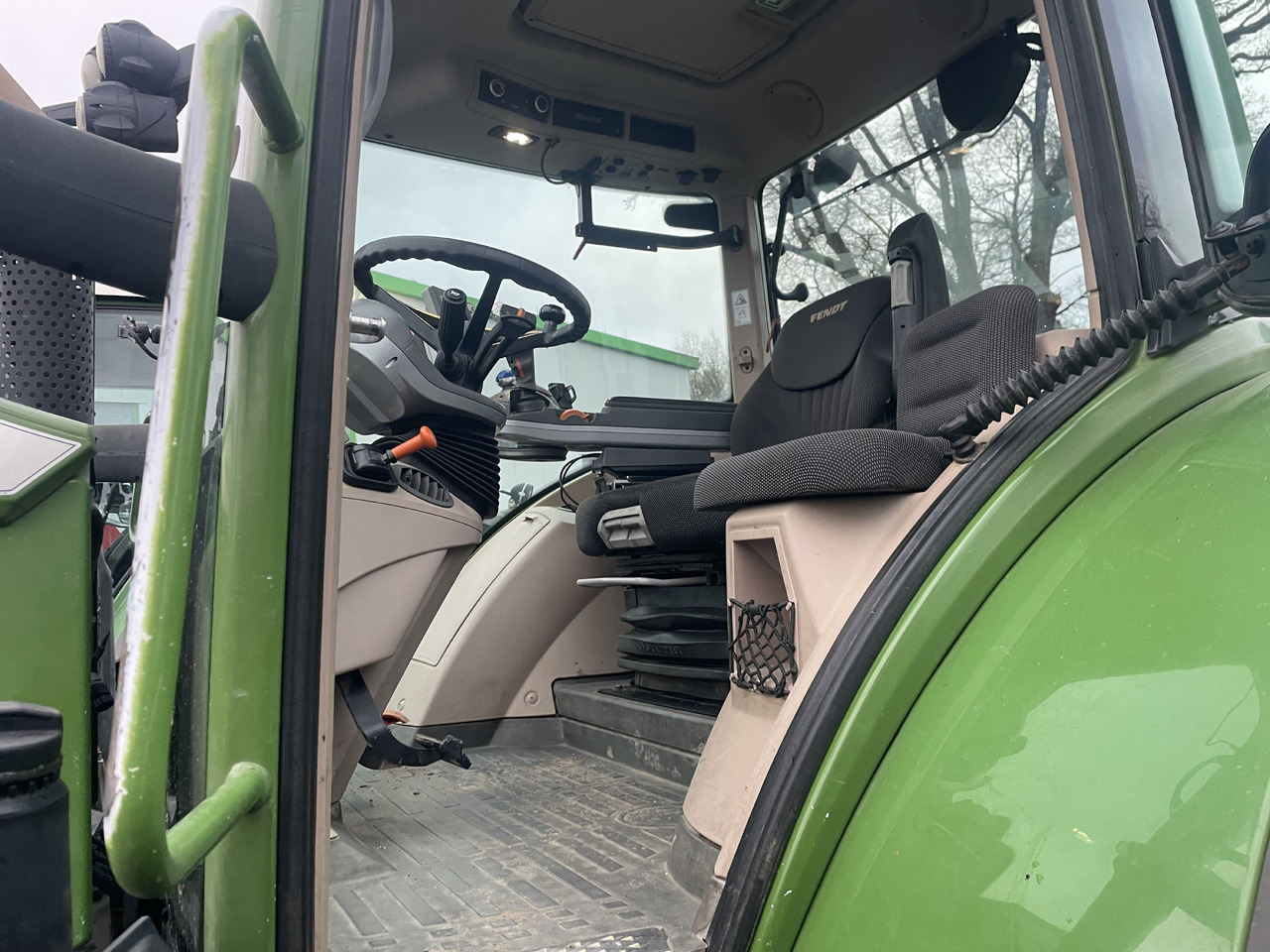 Fendt 718 Power Plus - Traktor: 5 kép. Fendt 718 Power Plus - Traktor: 5 kép.