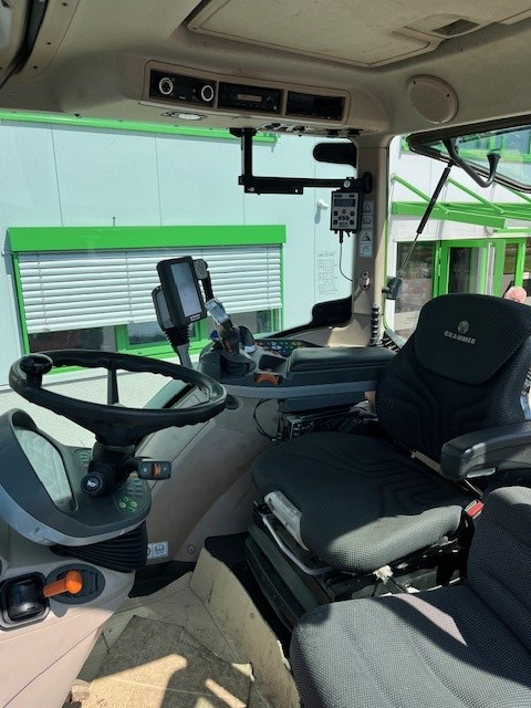 Fendt 718 V S4 - Traktor: 2 kép. Fendt 718 V S4 - Traktor: 2 kép.