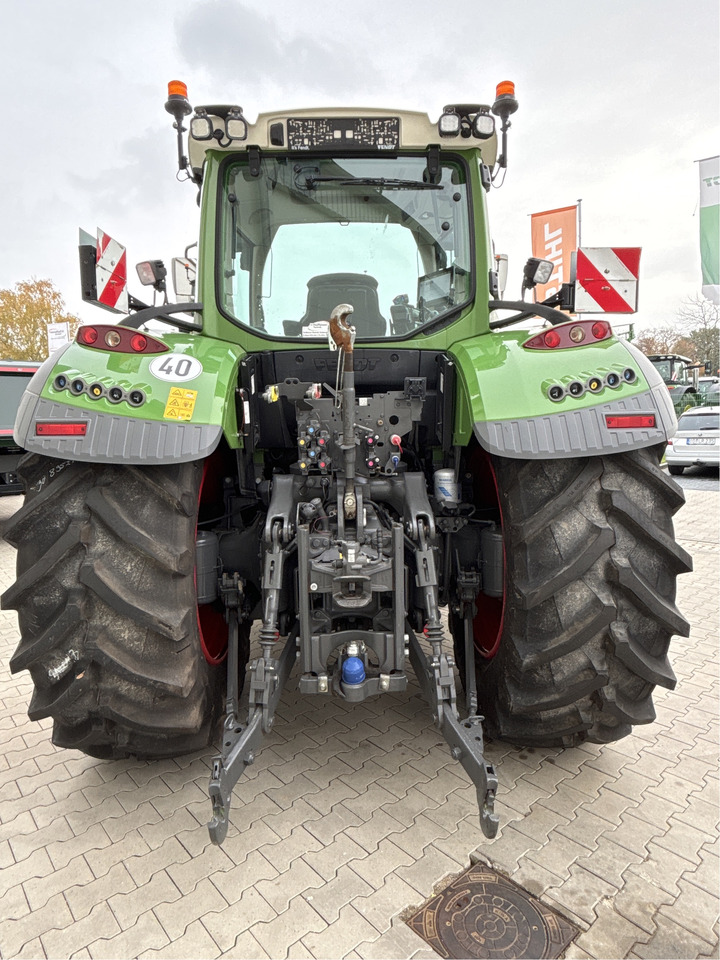 Fendt 718 Vario Gen6 PowerPlus - Traktor: 3 kép. Fendt 718 Vario Gen6 PowerPlus - Traktor: 3 kép.