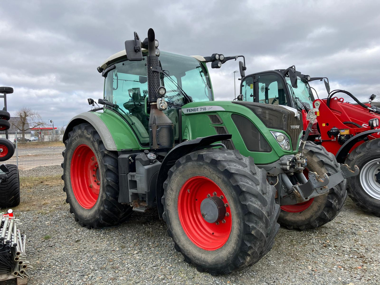 Fendt 718 Vario Profi - Traktor: 1 kép. Fendt 718 Vario Profi - Traktor: 1 kép.