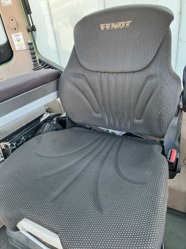 Fendt 718 Vario S4 Power - Traktor: 3 kép. Fendt 718 Vario S4 Power - Traktor: 3 kép.