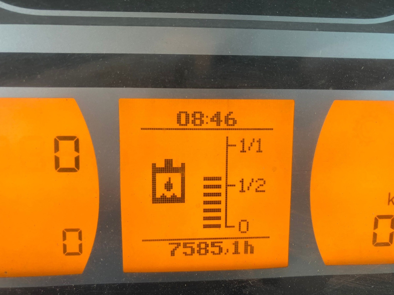 Fendt 718 Vario S4 Power - Traktor: 2 kép. Fendt 718 Vario S4 Power - Traktor: 2 kép.