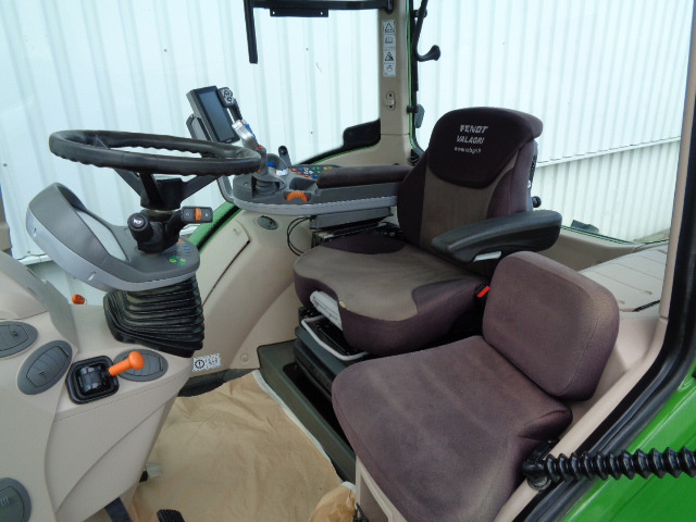 Fendt 720 Vario S4 Power - Traktor: 5 kép. Fendt 720 Vario S4 Power - Traktor: 5 kép.