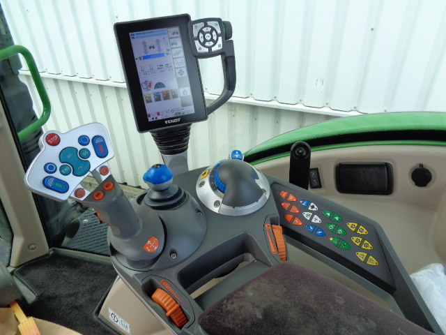 Fendt 720 Vario S4 Power - Traktor: 4 kép. Fendt 720 Vario S4 Power - Traktor: 4 kép.