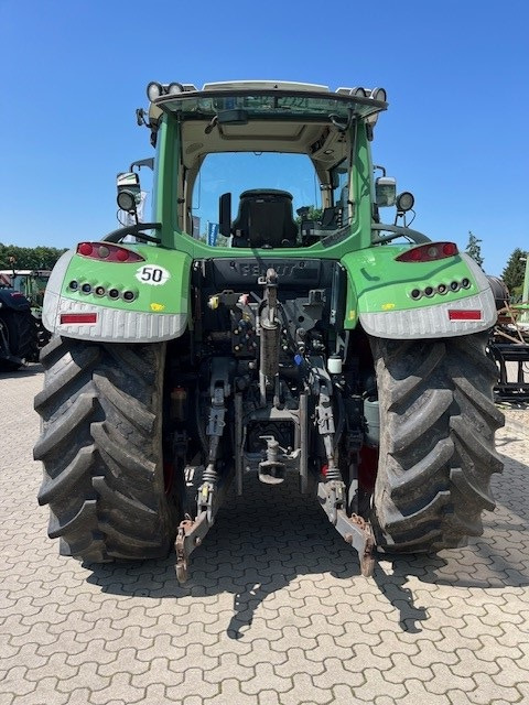 Fendt 722 - Traktor: 3 kép. Fendt 722 - Traktor: 3 kép.