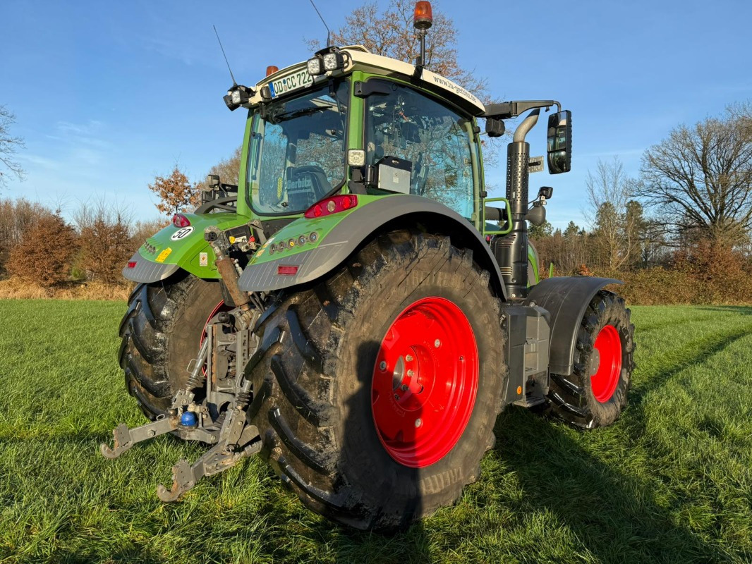 Fendt 722 Vario Gen6 ProfiPlus - Traktor: 4 kép. Fendt 722 Vario Gen6 ProfiPlus - Traktor: 4 kép.