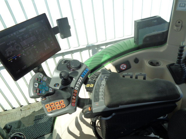 Fendt 724 Vario Gen6 Power - Traktor: 5 kép. Fendt 724 Vario Gen6 Power - Traktor: 5 kép.