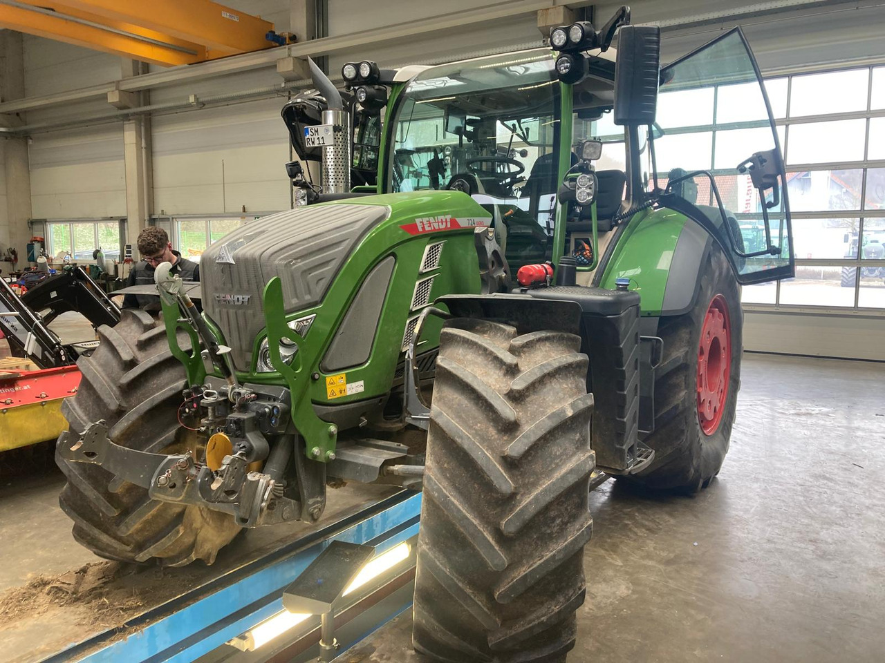 Fendt 724 Vario Gen6 Profi Setting2 - Traktor: 1 kép. Fendt 724 Vario Gen6 Profi Setting2 - Traktor: 1 kép.