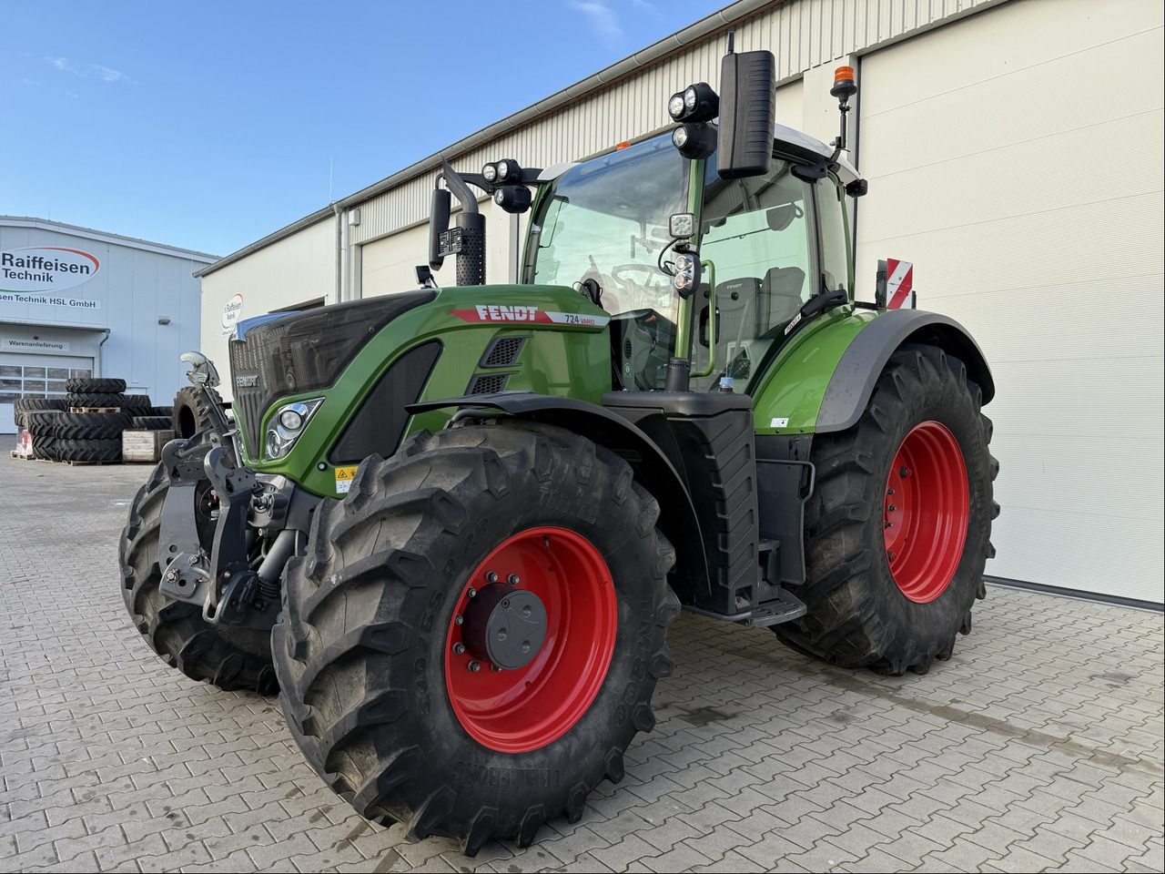 Fendt 724 Vario Gen6 ProfiPlus - Traktor: 1 kép. Fendt 724 Vario Gen6 ProfiPlus - Traktor: 1 kép.