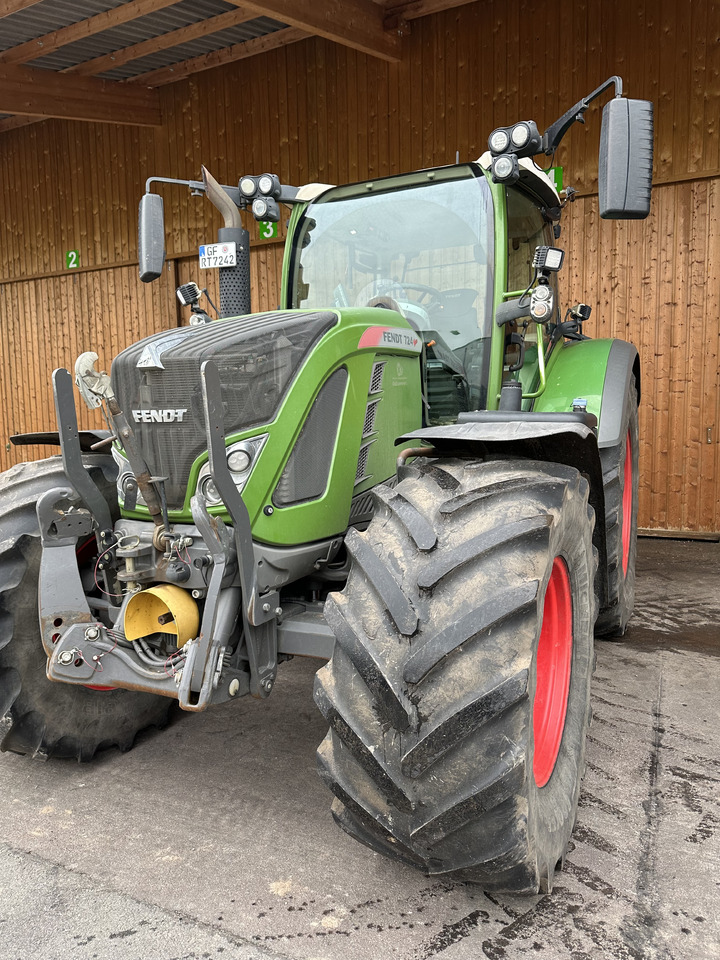Fendt 724 Vario S4 ProfiPlus - Traktor: 1 kép. Fendt 724 Vario S4 ProfiPlus - Traktor: 1 kép.