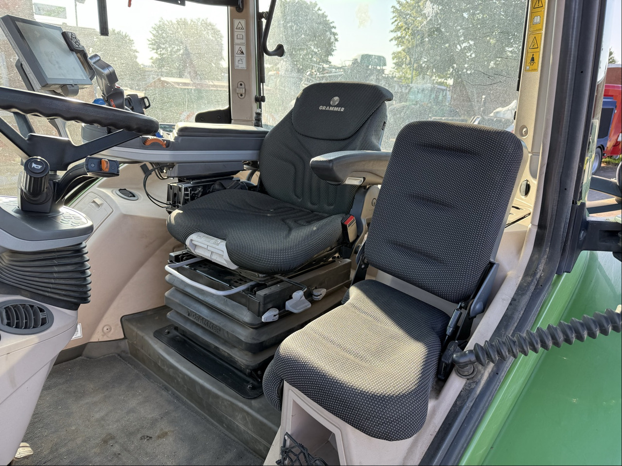 Fendt 724 Vario S4 ProfiPlus - Traktor: 4 kép. Fendt 724 Vario S4 ProfiPlus - Traktor: 4 kép.