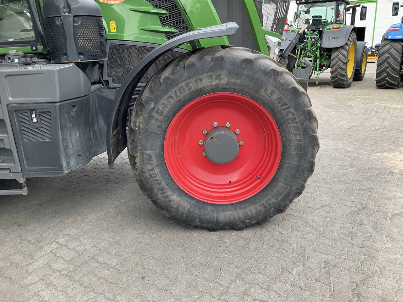 Fendt 826 Vario S4 - Traktor: 4 kép. Fendt 826 Vario S4 - Traktor: 4 kép.
