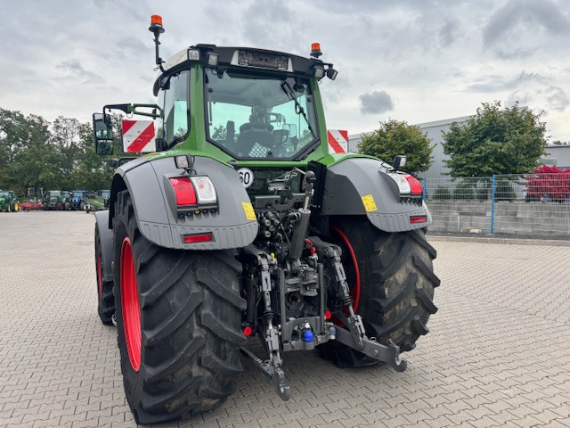 Fendt 826 Vario S4 Profi - RÜFA - Traktor: 3 kép. Fendt 826 Vario S4 Profi - RÜFA - Traktor: 3 kép.
