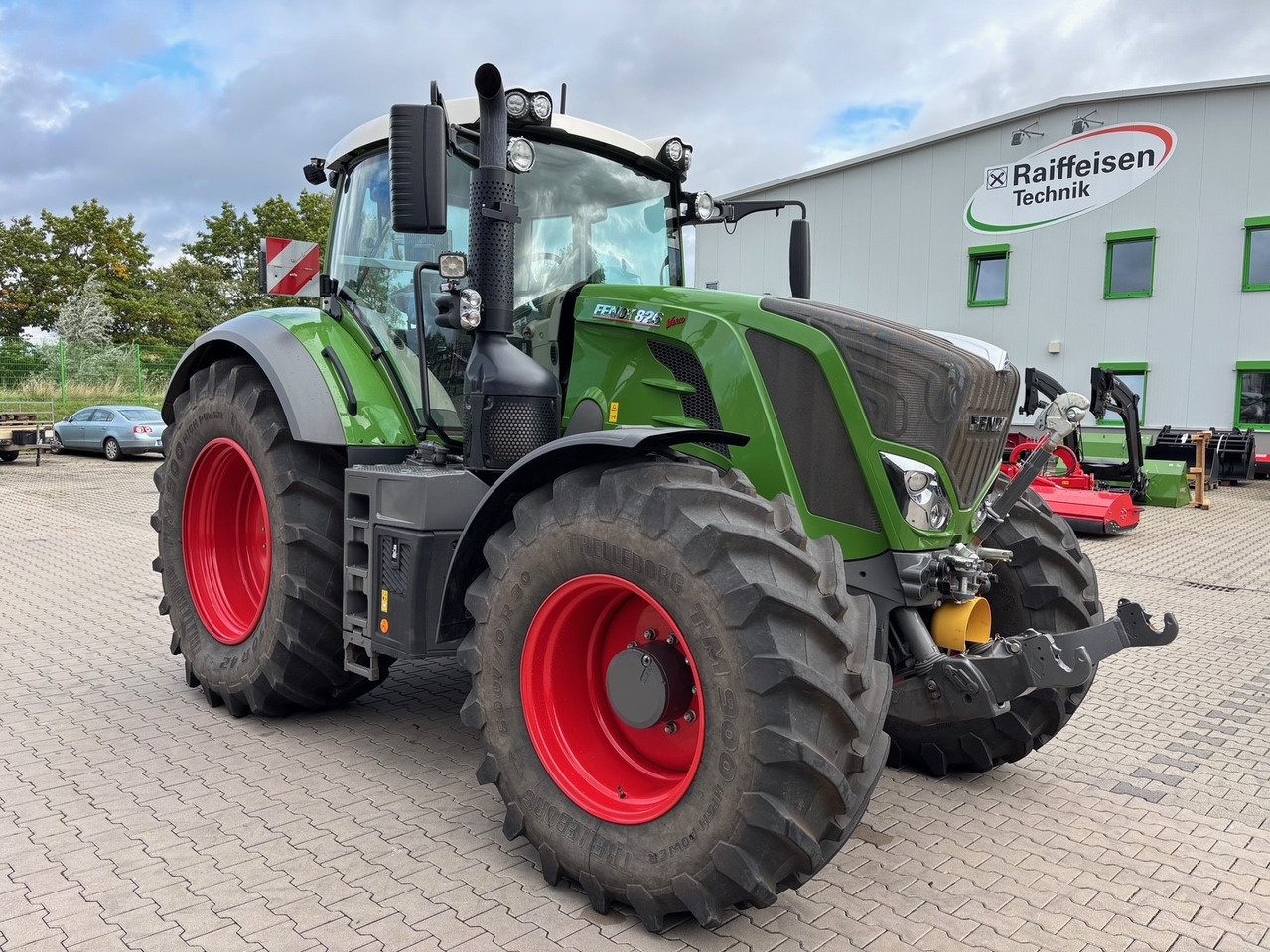 Fendt 826 Vario S4 ProfiPlus - Traktor: 1 kép. Fendt 826 Vario S4 ProfiPlus - Traktor: 1 kép.