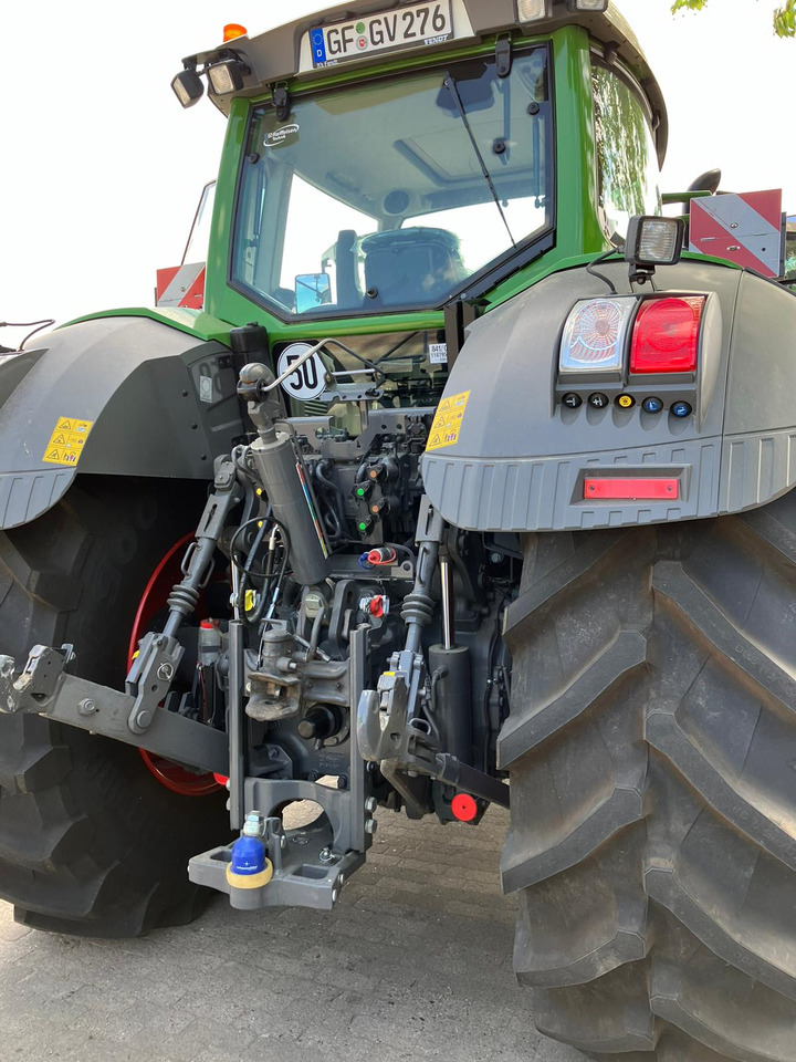 Fendt 826 Vario S4 ProfiPlus - Traktor: 3 kép. Fendt 826 Vario S4 ProfiPlus - Traktor: 3 kép.