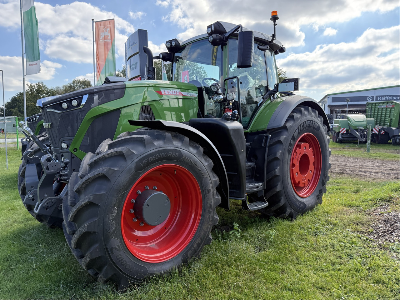 Fendt 936 Vario Gen7 ProfiiPlus NEU - Traktor: 1 kép. Fendt 936 Vario Gen7 ProfiiPlus NEU - Traktor: 1 kép.